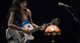 Aprender a tocar guitarra desarrolla el lado artístico