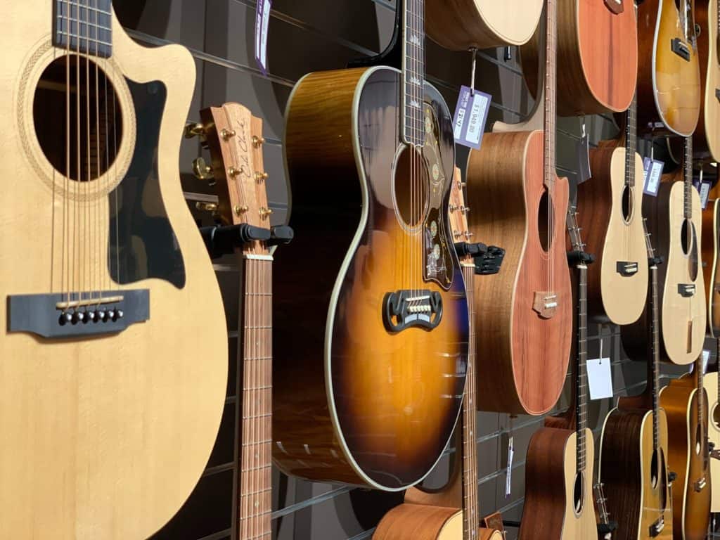 Como comprar una buena guitarra